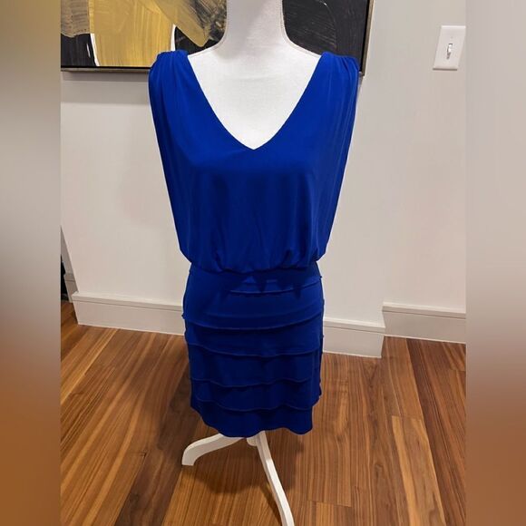 Cache dress  - Picture 1 of 12